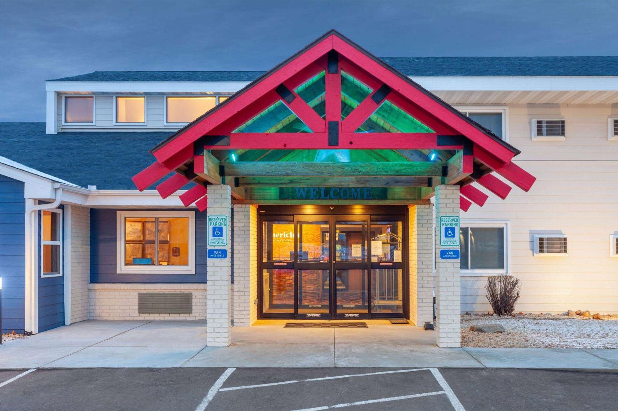 Americinn By Wyndham New Richmond Extérieur photo